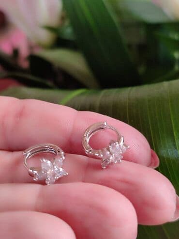 crop top c a: Hoop earrings, Material: Silver — 4