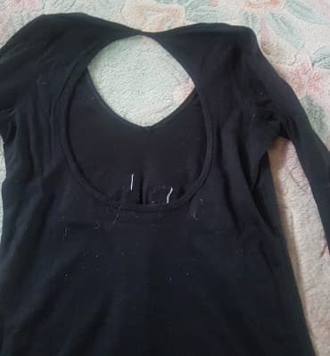 maica ili majica: BEBE 2 majice - crna majica otvorenih ledja i bela kao top. Mogu se — 5
