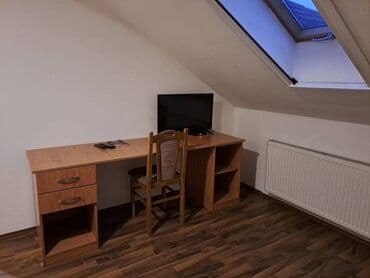 Placevi: Zemun, izdajem sobu Zemun, naselje Nova galenika, izdajem sobu,za — 2