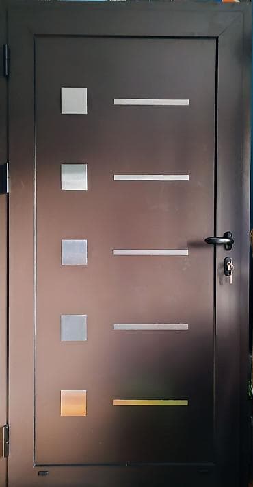 Daske za peglanje: Aluminijumska dvobojna termo vrata 196*100cm. Otvaranje ka spolja — 1