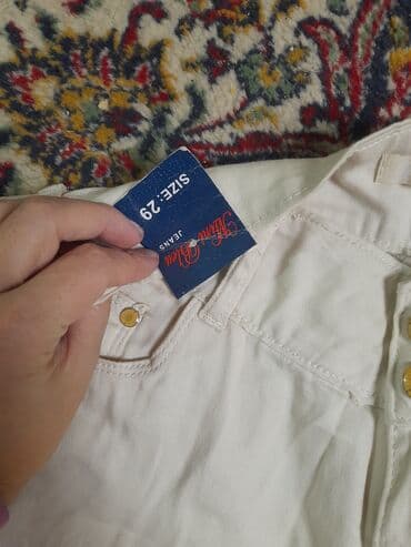 crne pantalone i bela kosulja: Beli ženski jeans pantalone – Santa Rosa Jeans - Veličina: 29 (oznaka — 1