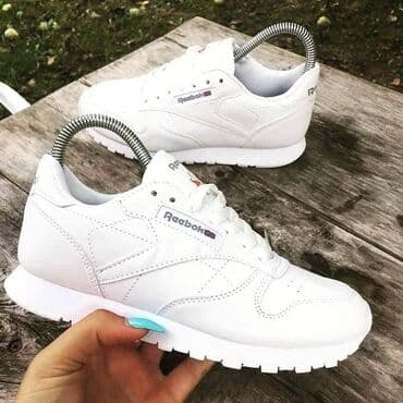 patike sa srcima: Reebok Classic bele patike takodje stigle u svim brojevima od 36 do 41 — 1