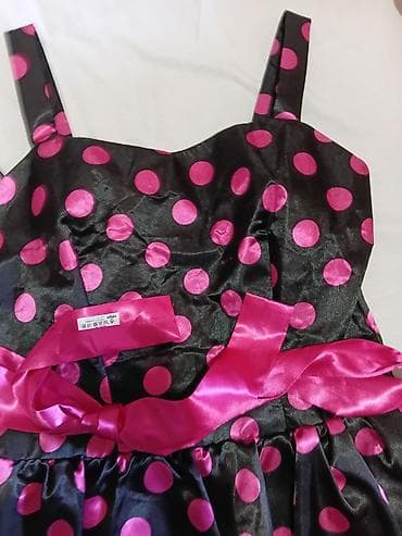 Dresses: Haljina na bretele sa tufnama - Model: koktel/retro stil, gornji deo — 2