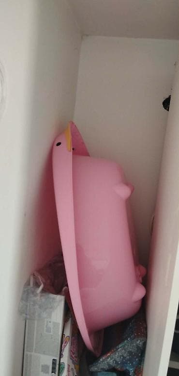 Dečja kadica za kupanje – roze, sa simpatičnim motivom patkice. -