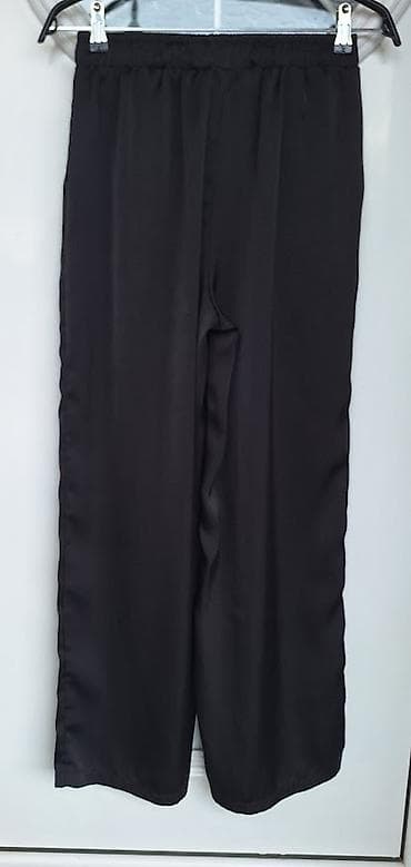 mantil s: Saten pantalone – veličina 38 - Boja: crna - Kroj: široke nogavice — 1