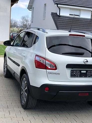 kamere za traktor: NISSAN QASHQAI 2.0B 2010. GODIŠTE | Auto uvezen iz Svajcarske — 10