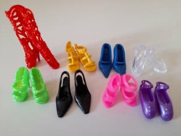 bele helanke za devojcice: 8 pari cipelica za lutke ili barbike.

Slanje poštom — 1