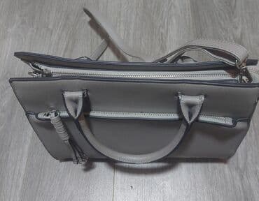 umbrella novi sad: Elegantna ženska torba – siva - Materijal: veštačka koža sa finom — 3