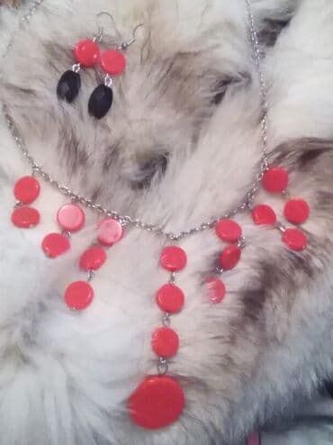 Personal Items: Set: Earrings, Necklace — 1