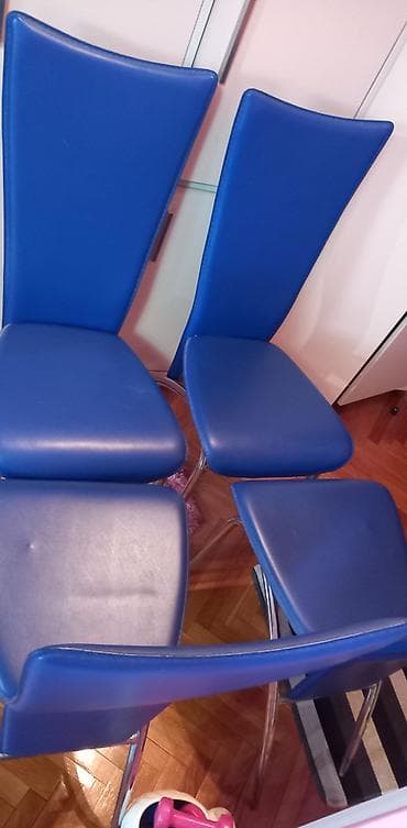 polovne stolice za kompjuter: Stolice kraljevsko plave,kao nove,ima 4 
cena 10000din — 2