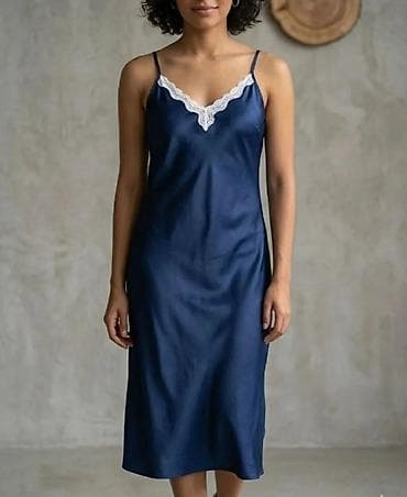 bodi slim: Satenska spavaćica/haljina na bretele - Materijal: glatka, mekana — 1
