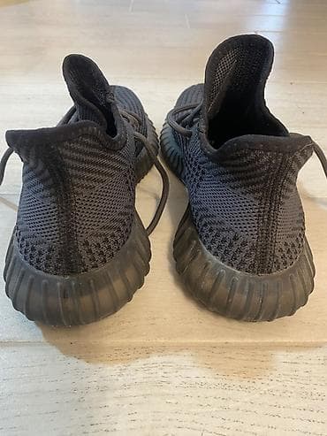 seno: Patike YEEZY– crne sportske/urbane sa pletenim gornjištem Broj 45 — 4