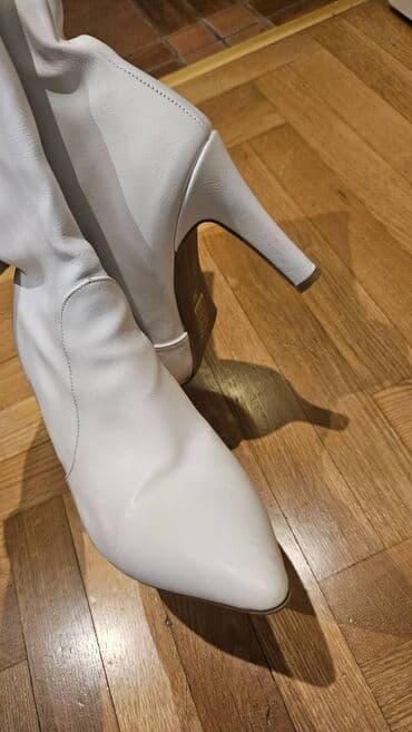 Flat shoes: Ankle boots, 38 — 7