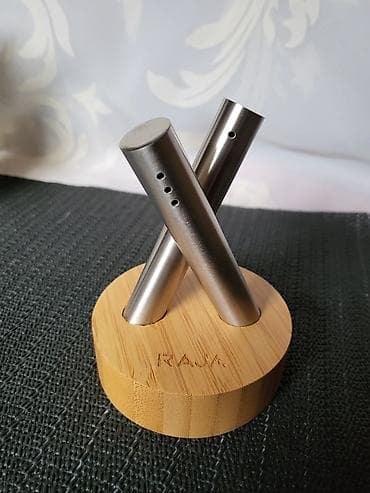 posuda za meso: Nov Rominox slanik. Nov slanik nerdjajuci celik,postolje od bambusa — 3