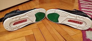 patike sa platformom: Model: Air Jordan (hightop patike) Opis: - Kožne i antilop gornjište — 3