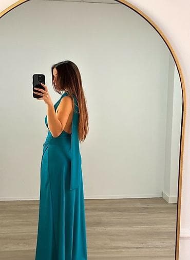 Donji veš: 💫Elegantna duga haljina sa šalom oko vrata
✅2900 din — 7