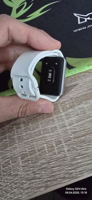 crop top c a: Smart watch, Samsung, Unisex — 2