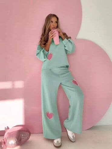 Ženski komplet trenerka – bluza i široke pantalone - Model: dvoslojni na lalafo.rs Ženski komplet trenerka – bluza i široke pantalone - Model: dvoslojni