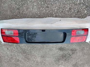 CRNA BLENDA SA STOP LAMPAMA ZA VOLKSWAGEN SHARAN OD 1995. DO 2000
