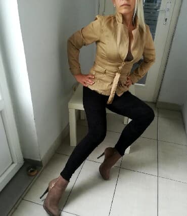 Tanja jakna može se nositi kao košulja 
Povoljno
Vel S
SNIŽENJE