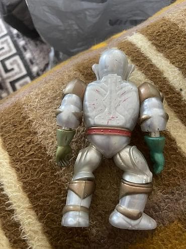 polovne kopacke a klasa: Akciona figura – robot/oklopnik sa zelenim rukama - Plastična figura — 2