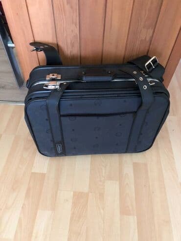Medium suitcase, color - Black