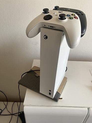 bezicni internet yettel: Xbox Series S konzola + 2 bežična kontrolera - Kompaktna, potpuno — 2