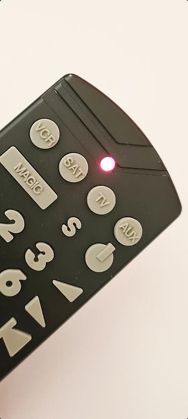 univerzalni daljinski za tv: ▪︎ Univerzalni daljinski upravljač One For All 4 "Big Easy" — 4