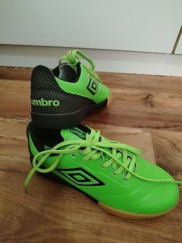 gumene cizme novi sad: Umbro futsal patike – fluorescentno zelene - Brend: Umbro - Model — 3