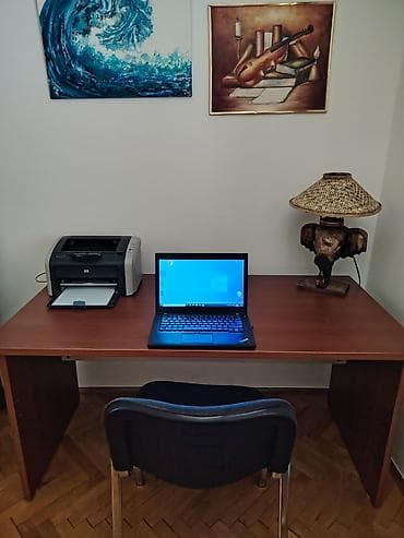 Radni sto – pravougaoni, idealan za kancelariju ili kućni radni kutak