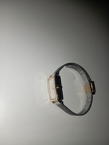 beograd satovi: Skagen ženski ručni sat – minimalistički pravougaoni model - Brend — 7
