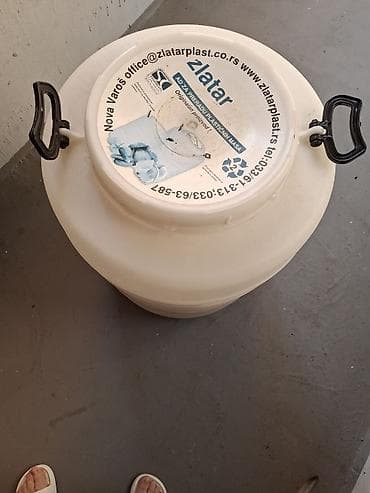 pec na drva stara: Plastična bačva Zlatarplast sa poklopcem i ručkama - Zapremina: oko — 2