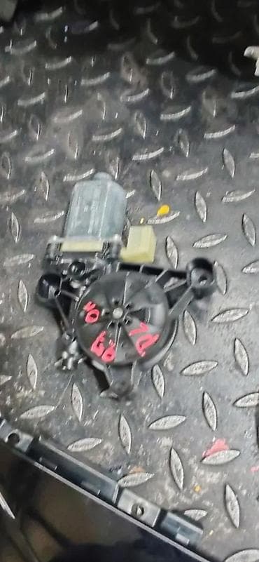 moj auto: AUDI Q7 4M 4 MOTOR PODIZACA STAKLA 8W0959802 | Audi q7 q5 q3 q2 A1 — 2
