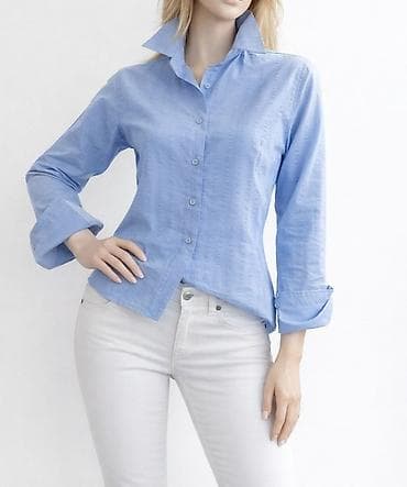 Men's Clothing: Ženska košulja – svetloplava - Klasničan model sa kragnom i dugmadima — 4