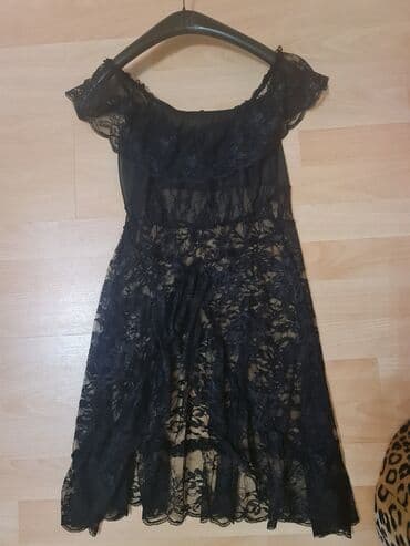 Women's Clothing: Crna čipkana haljina - Model: romantična, providna čipka sa floralnim — 1