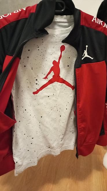 Jordan komplet za decu (10–12 godina / visina 140–152 cm), veličina M na lalafo.rs Jordan komplet za decu (10–12 godina / visina 140–152 cm), veličina M