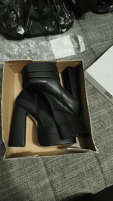 stikle broj 45: Čizme, 38, bоја - Crna — 2