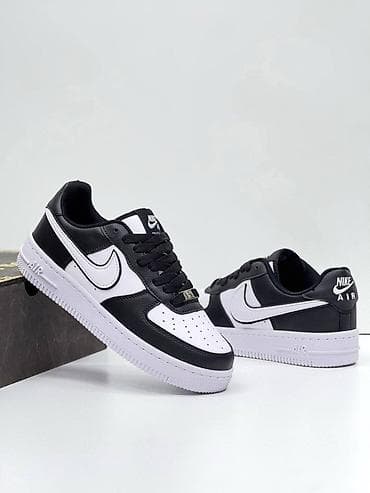 Patike: Nike Air Force 1 Low – crno‑bela varijanta - Klasičan AF1 dizajn sa — 1