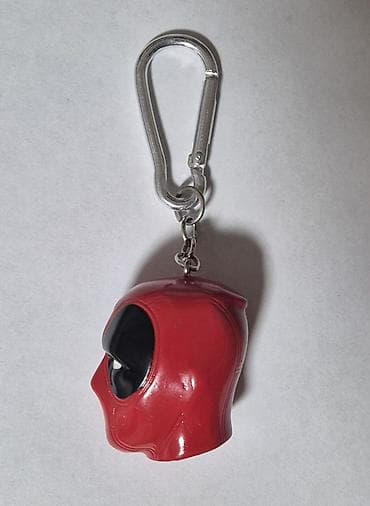 DEADPOOL privezak za ključeve, potpuno nov, nekorišćen. Ne prihvatam — 2
