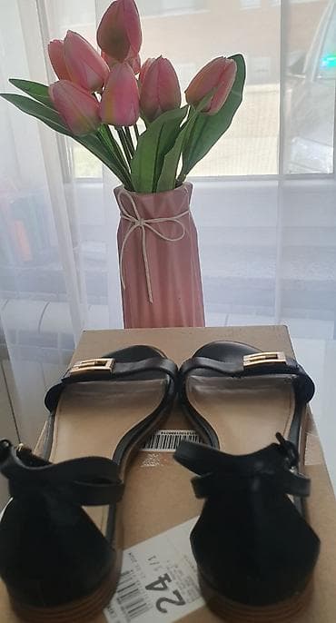 udobne sandale na stiklu: GUESS ženske sandale - Model: ravne sandale sa otvorenim prstima - — 3