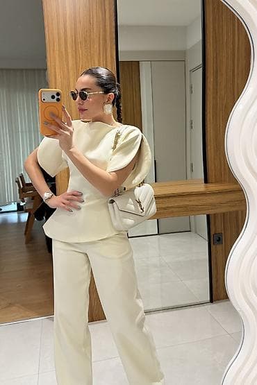 konture lica: 2800💋
Li — 8