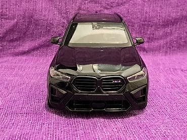 kinder joy figurice: BMW X5M G05 LCI 1:18 / Black / NOVO! Model BMW X5M G05 LCI — 2
