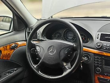 alat za ispravljanje udubljenja na autu: Mercedes-Benz E 220 CDI, limuzina, srebrna metalik. Ključne — 9