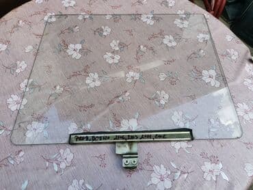 rolo zavesice za auto stakla: Staklo desnih prednjih vrata Lada 2101. Polovno, ocuvano. Skinuto sa — 1