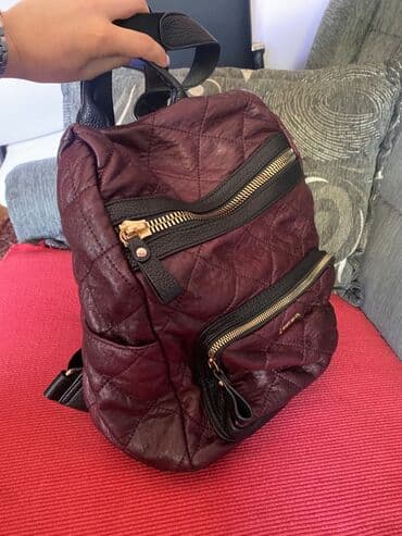 guess ranac beli: Duki daso kozni novo ranac original 
Original koza
3000 din — 3