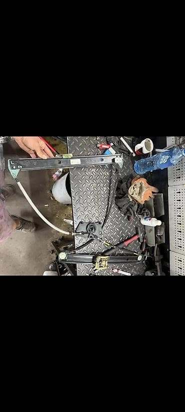 alternator cena: AUDI A6 C8 PODIZAC STAKLA PREDNJI DESNI | Audi delovi zemun altina — 2