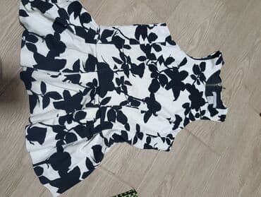 Donji delovi trenerke: Majica xs — 1