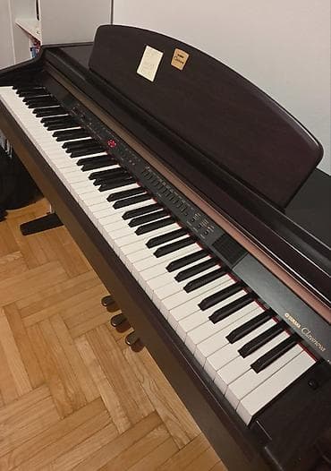 Na prodaju vrhunski digitalni klavir Yamaha Clavinova CLP-950, idealan