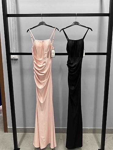 esprit baletanke: Elegantna duga večernja haljina sa naramenicama
2800din
S M L — 3