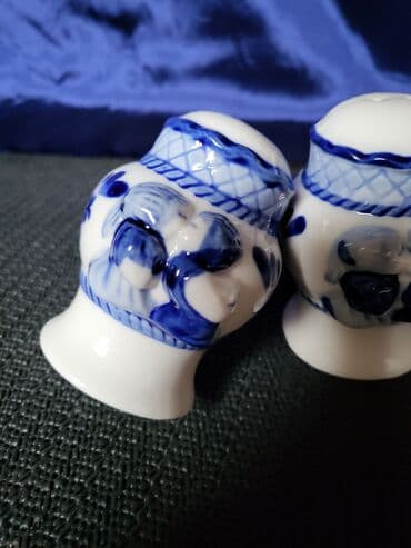 silikonski set za kuhinju: Slanik nov delft holandski rucno oslikan iz 70ih. Mere za jedan,drugi — 8